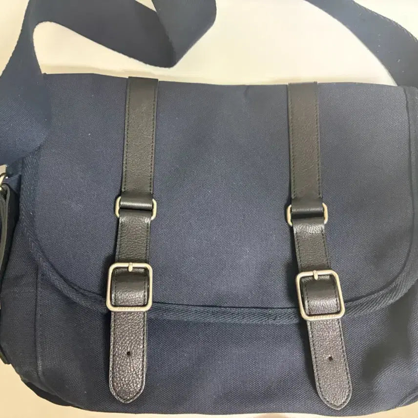 [BUNJANG] TWEETIE Boot Bag Small Navy / 투티에 부트백 스몰 네이비 판매합니다