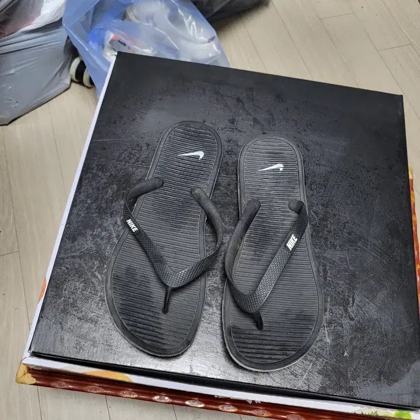 [BUNJANG] Nike Black Flip-Flops (Men's Size M9) / 나이키 블랙 쪼리 M9 사이즈 상태좋음