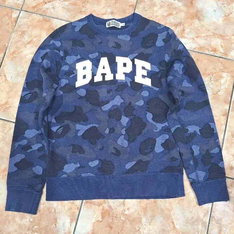 [BUNJANG] BAPE Blue Camo Sweatshirt / 베이프 블루 카모 스웻셔츠