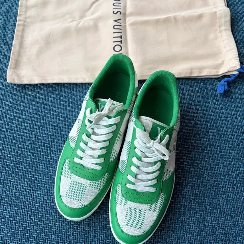 [BUNJANG] Louis Vuitton Damier Pattern Sneakers / 루이비통 다미에 패턴 스니커즈 판매합니다
