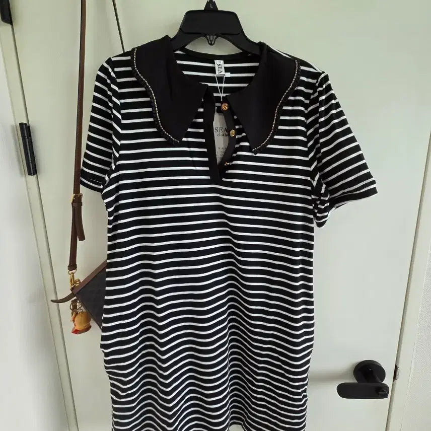 [BUNJANG] Striped Collar Midi Dress / 스트라이프 칼라 원피스