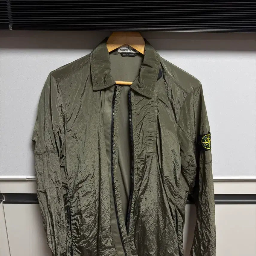 [BUNJANG] Stone Island 18FW Nylon Overshirt Khaki Size S / 스톤아일랜드 18fw 나일론 셔츠 S