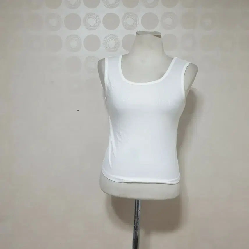[BUNJANG] White Ribbed Sleeveless Top / 새것 민소매 흰색나시티55 나시티55 흰나시티55