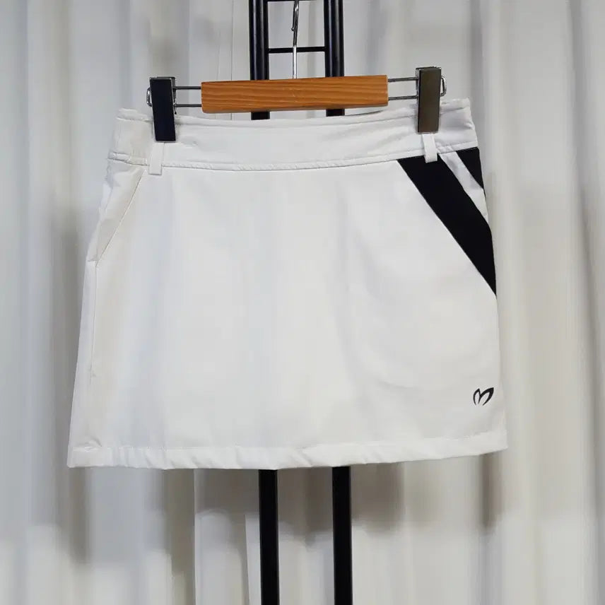 [BUNJANG] Master Bunny Women's Golf Skirt White (Size 26-27 Recommended) / 마스터버니 여성 골프치마 화이트 26-27추천 오일장