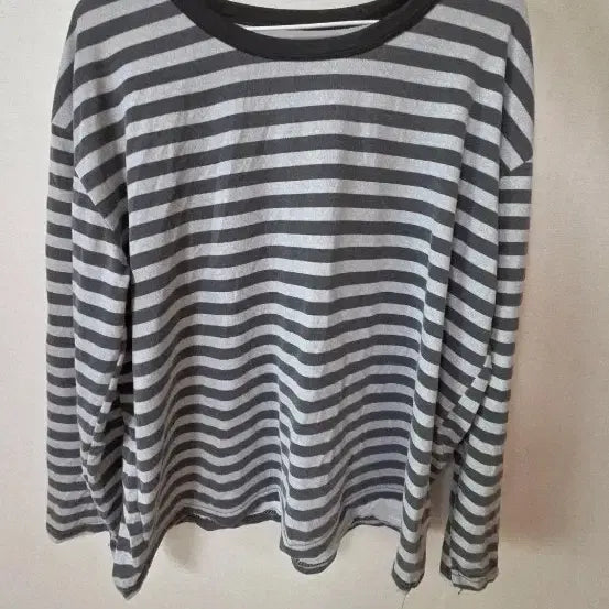 [BUNJANG] Striped T-Shirt & Jogger Pants Set / 꾸안꾸 단가라 티셔츠 & 밴딩 트레이닝 바지  세트