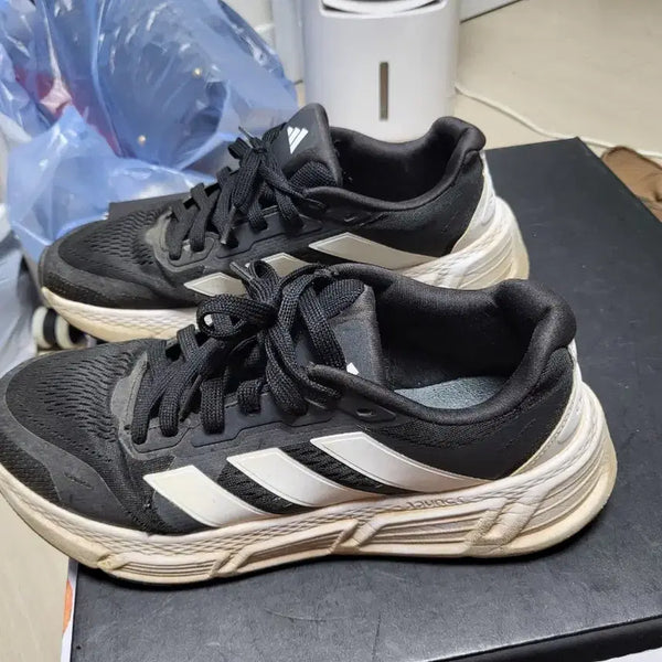 [BUNJANG] Adidas Questar Bold Black Sneakers 275mm / 아디다스 퀘스타 볼드 275mm 블랙 운동화 상태좋음