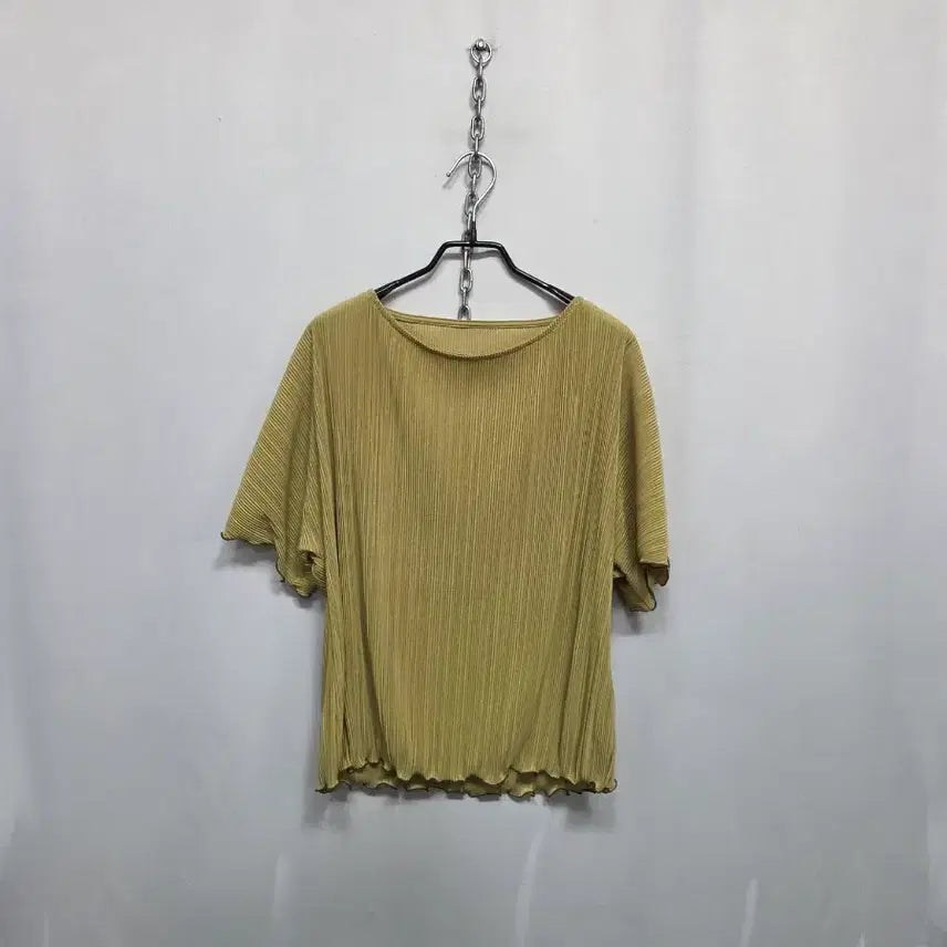 [BUNJANG] Pleated Short Sleeve T-Shirt - Mustard Yellow / 플리츠 반팔 티셔츠 겨자색