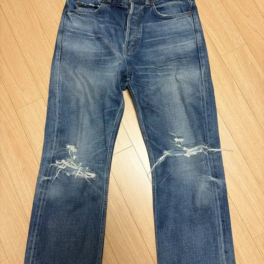 [BUNJANG] Celine Kurt Distressed Jeans / 29) 셀린느 커트 디스진