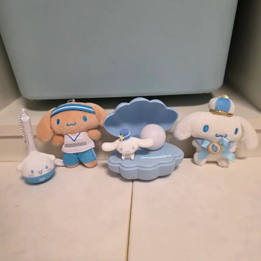 [BUNJANG] Cinnamoroll Otamatone, Miniso Seashell Mood Lamp, Cutie Run, Crown Plush Bundle Set / 시나모롤 오타마톤, 미니소 조개무드등, 큐티런, 왕관 인형 일괄