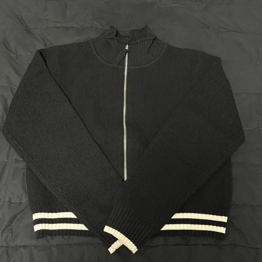 [BUNJANG] Matinkim Knit Zip-Up / 마뗑킴 니트집업