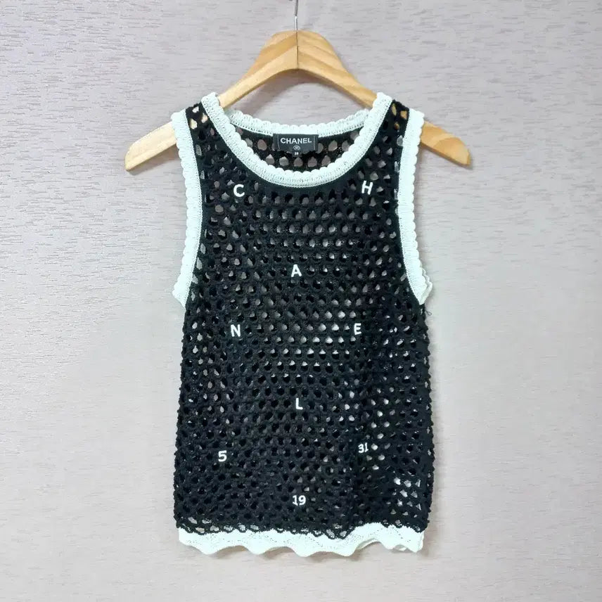 [BUNJANG] Tencel 100% V-Neck Sleeveless Knit Vest / B7-10/펀칭 니트조끼 여성