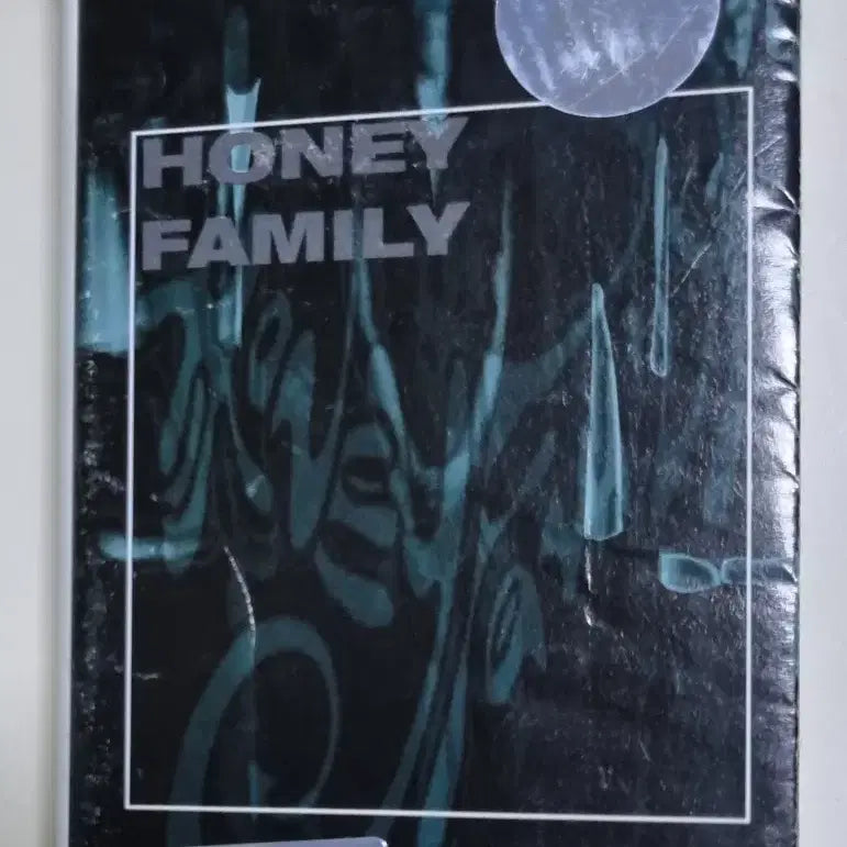[BUNJANG] Honey Family 1st Album Cassette Tape / 허니 패밀리 1집 (카세트테이프) 명호 주라 개리 길 디기리