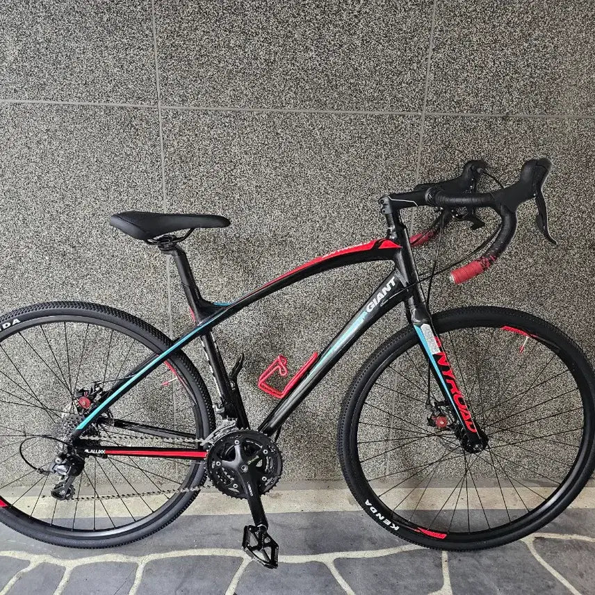 [BUNJANG] Giant AnyRoad 2 Cyclocross Gravel Road Bike - M Size / 자이언트 애니로드 2 사이클로크로스 그래블 로드 자전거 M사이즈