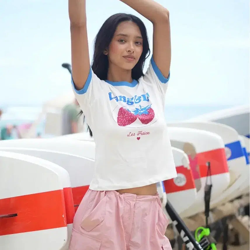 [BUNJANG] RAINE & ROE Strawberry Short Sleeve T-Shirt / 랭앤루 반팔티