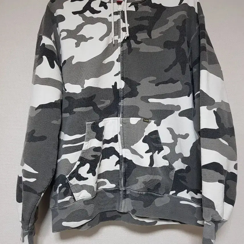 [BUNJANG] Supreme Snow Camo Work Hooded Zip-Up T-Shirt 24FW / 슈프림 워크 후드 집업 티셔츠 스노우 카모 24FW