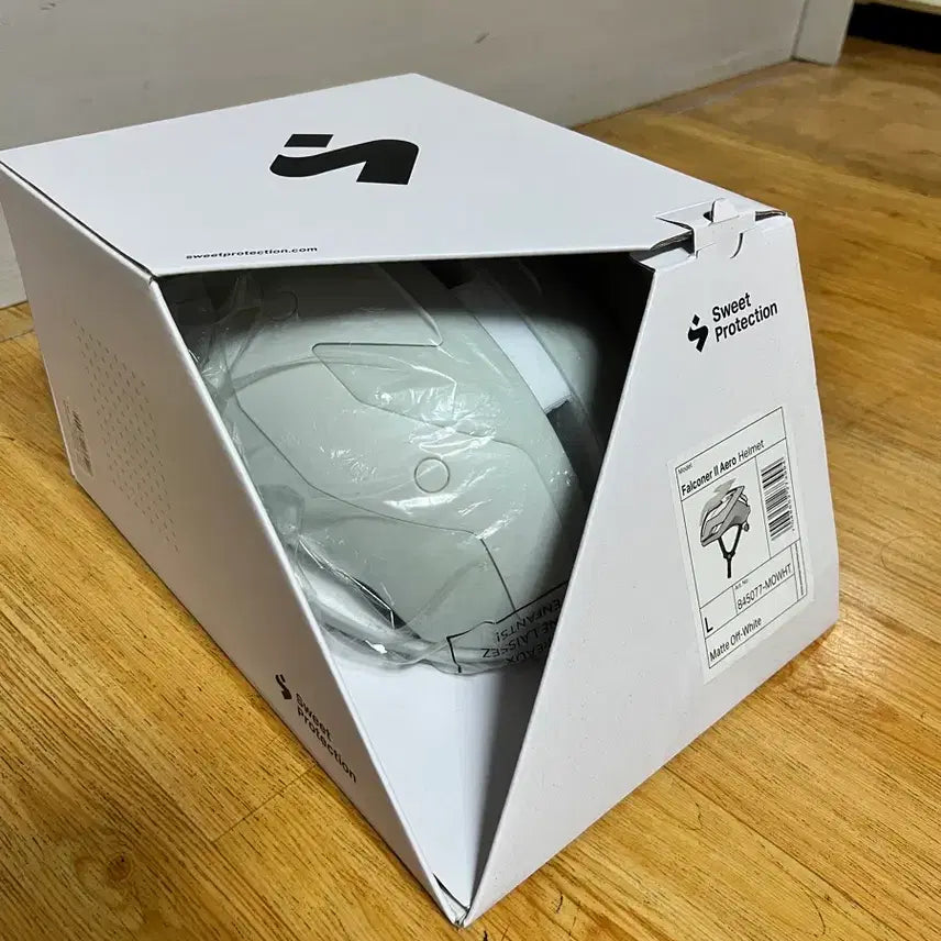 [BUNJANG] Sweet Protection Falconer II Aero Helmet (Matte Off White) - L Size / 스윗프로텍션 펠코너 2 에어로 헬멧 L 사이즈 팝니다.(매트 화이트)