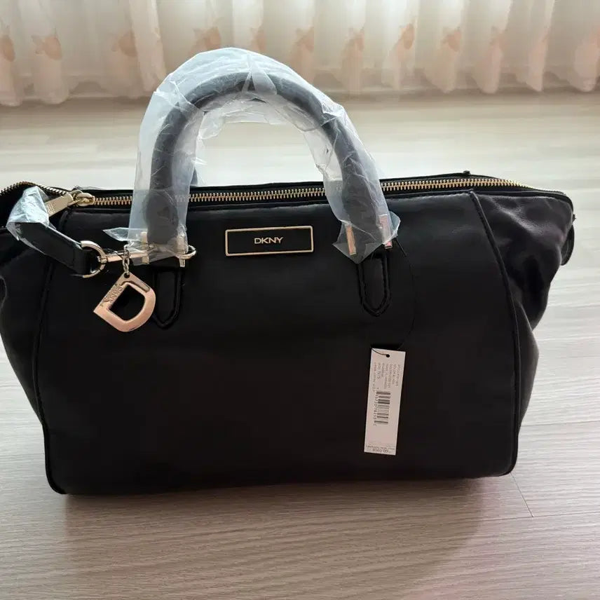 [BUNJANG] DKNY Black Lambskin Leather Tote Bag / DKNY 블랙 램 네파 양가죽 토트백 새제품