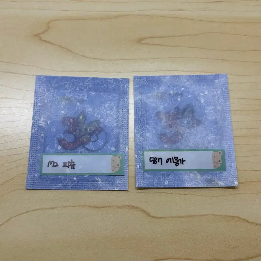 [BUNJANG] Pokemon Season 5 30th Anniversary Ttibusil (Pichu, Emolga) / [피츄, 에몽가] 포켓몬 시즌5 30주년 띠부씰