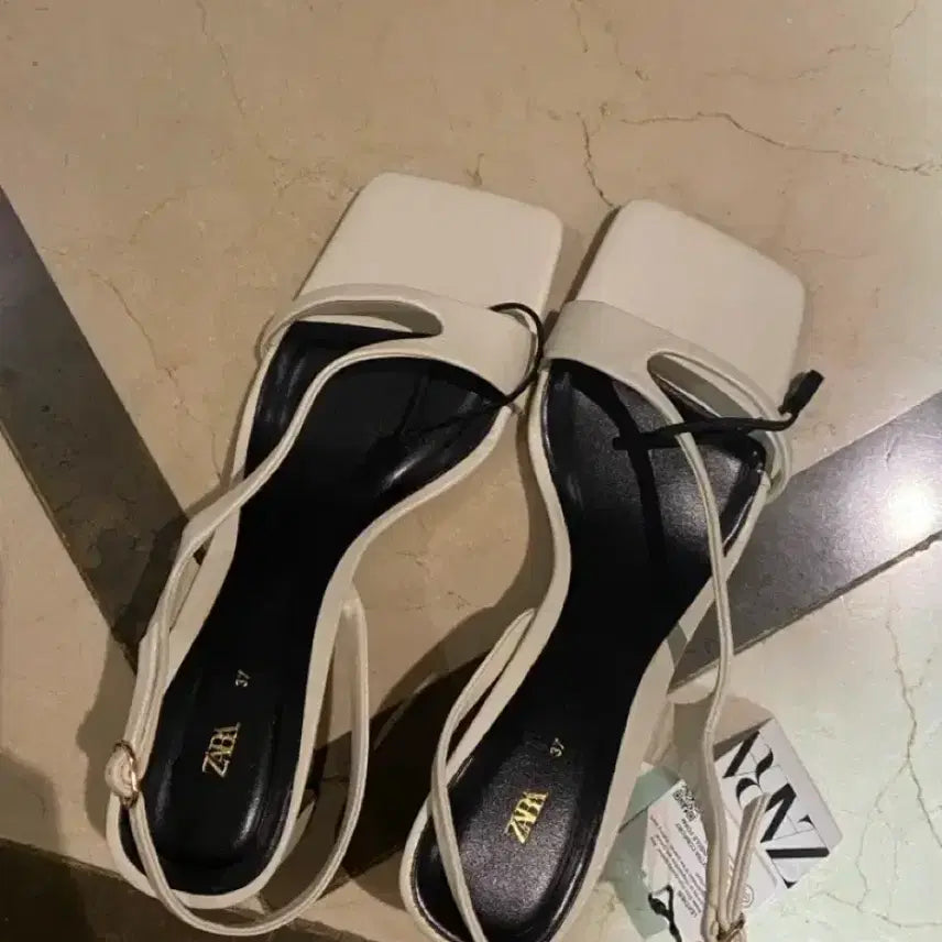 [BUNJANG] Zara Summer Sandals White / 자라 여름 샌들 화이트