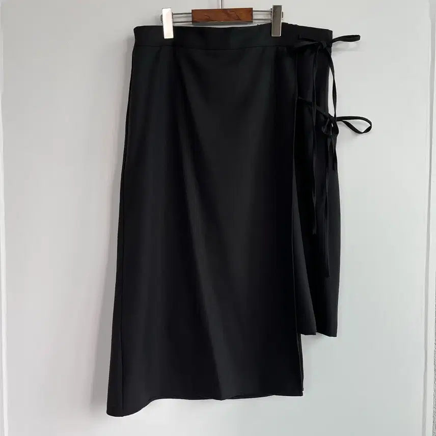 [BUNJANG] Black Wrap Ribbon Asymmetrical Skirt (Plus Size) / 블랙 랩 리본 언발란스 스커트 빅사이즈