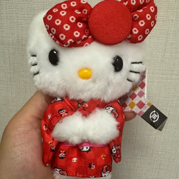 [BUNJANG] Hello Kitty Kimono Traditional Doll Keychain / 헬로키티 기모노 전통 인형 키링