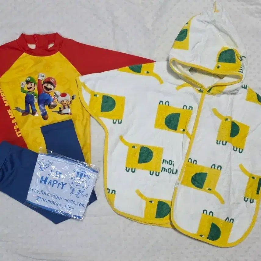 [BUNJANG] Wrapping Child Kids Rash Guard Swimsuit Set (Size 110) with Beach Gown / 아동 래쉬가드 수영복 110 등