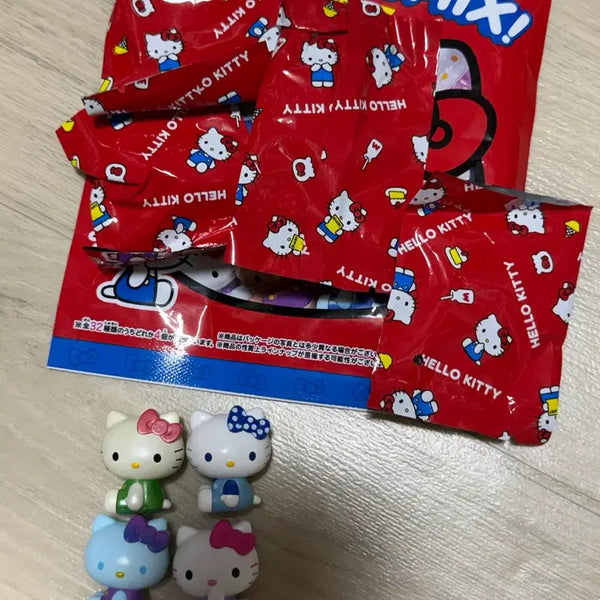 [BUNJANG] Hello Kitty Surprise Mix Figures (Set of 4) / 헬로키티 서프라이즈 믹스 피규어 4종