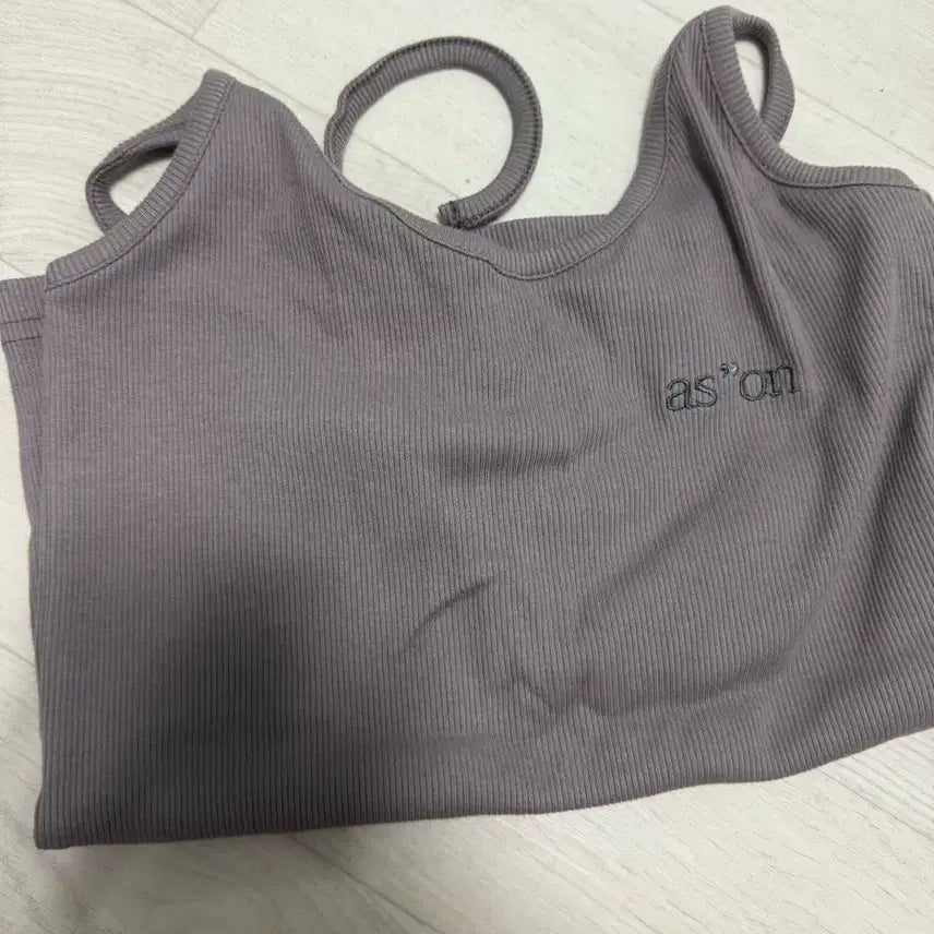 [BUNJANG] Az on Halterneck Sleeveless Top / 애즈온 홀터넥 슬리브리스 나시