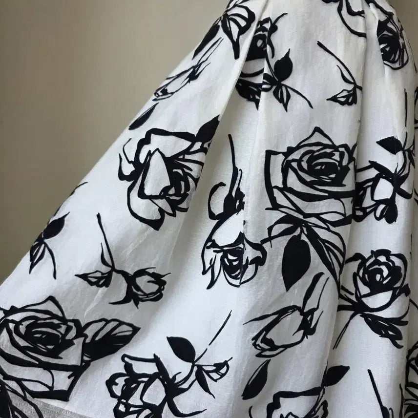 [BUNJANG] M's Gracy Velvet Rose Skirt (Size 40) / 세일)M'S GRACY 엠즈그레이시 벨벳 로즈 스커트 (40사이즈)