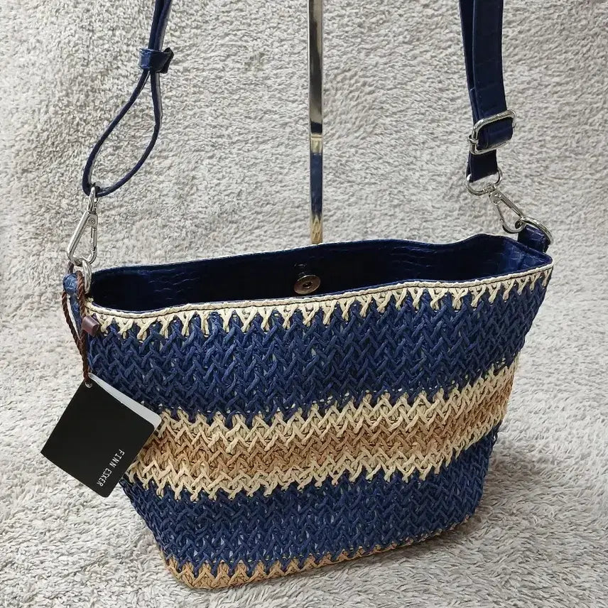 [BUNJANG] FINN ESKER Women's Shoulder Bag Navy/Beige / FINN ESKER 여성 숄더백 네이비/베이지 새제품