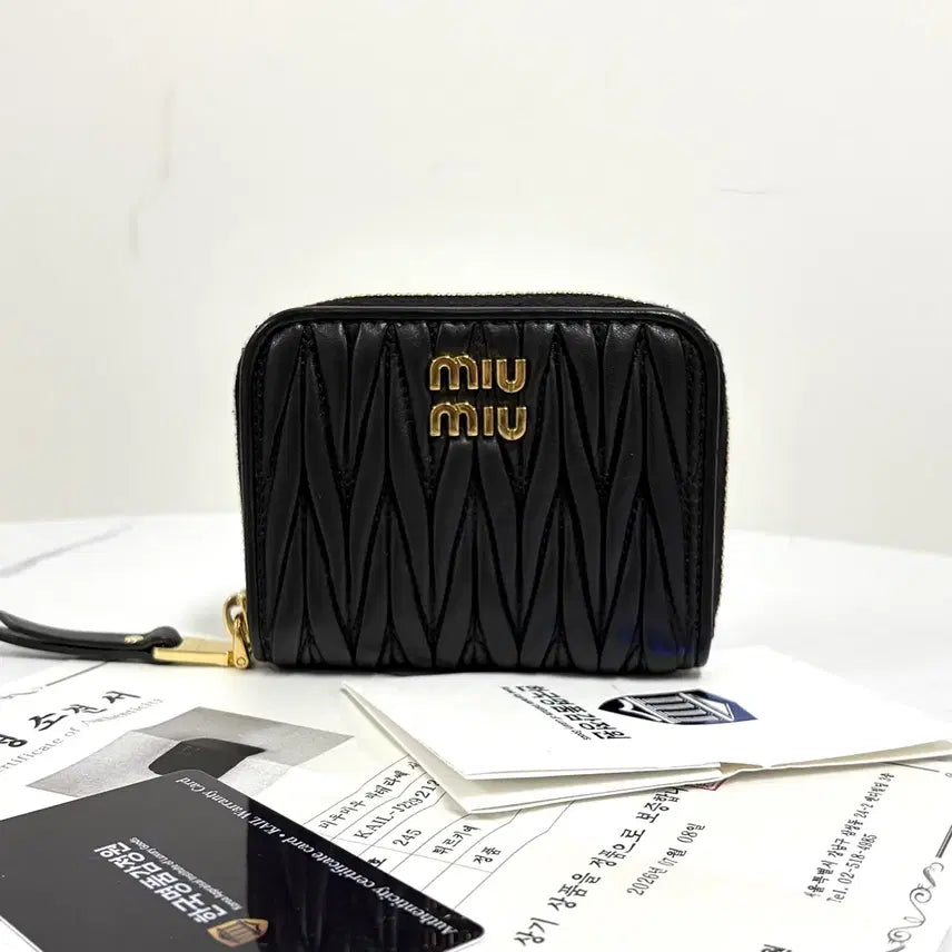 [BUNJANG] Miu Miu Matelassé Zipper Wallet Black / [감정완료] 미우미우 마테라쎄 지퍼 반지갑 블랙