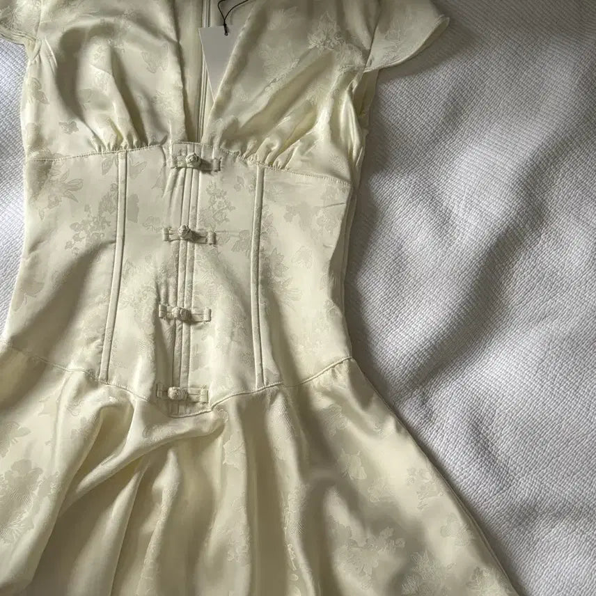 [BUNJANG] Zara Satin Jacquard Button Mini Dress XS / (사진O)자라 새틴 자카드 버튼 미니 원피스 xs