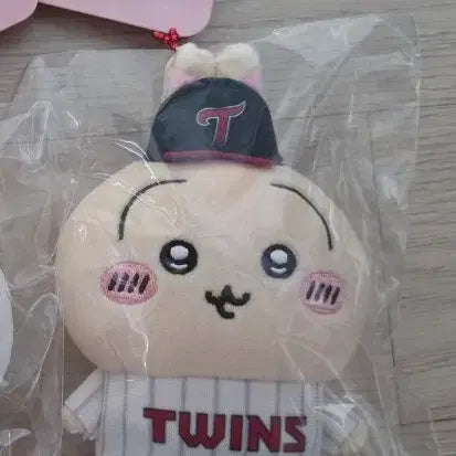 [BUNJANG] LG Twins Chiikawa Collaboration Usagi Plush / LG 트윈스 먼작귀 콜라보 엘지트윈스 치이카와 우사기