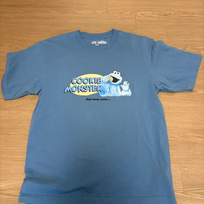 [BUNJANG] Uniqlo UT Cookie Monster T-Shirt - Large / 유니클로 ut 쿠키몬스터 L