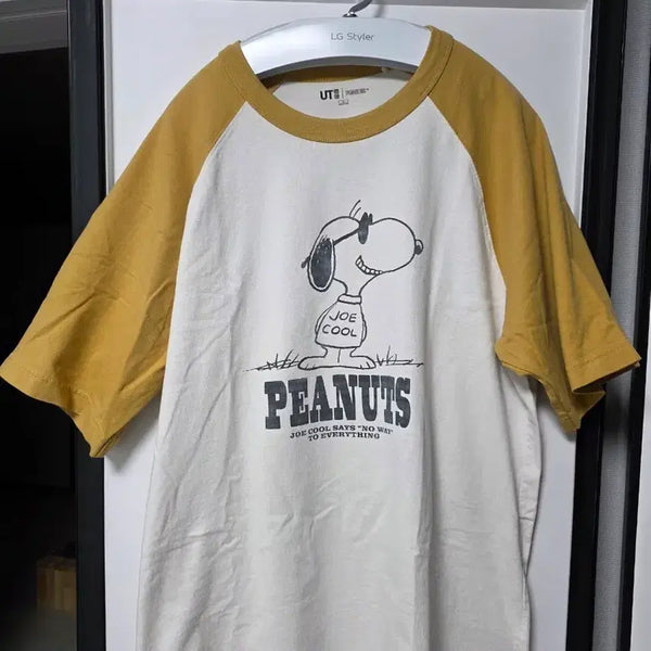 [BUNJANG] Uniqlo UT Snoopy Raglan Short Sleeve T-Shirt / UT 유니클로 스누피 라글란 반팔 티셔츠