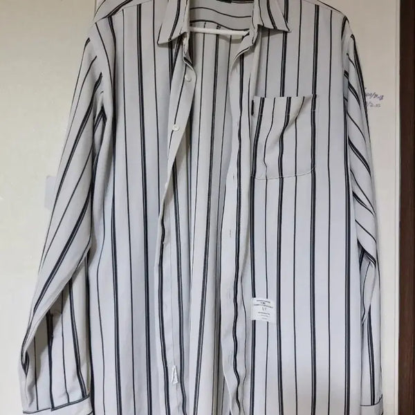 [BUNJANG] Men's Vertical Stripe Shirt / 남자 세로 스트라이프 셔츠