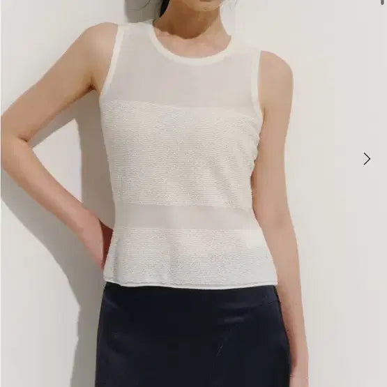 [BUNJANG] SIEH IVY Textures Sleeveless Ivory Top / 시에-아이비 텍스쳐스 슬리브리스 아이보리