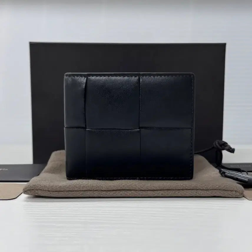 [BUNJANG] Bottega Veneta Cassette Bi-fold Wallet / 보테가베네타 카세트 반지갑
