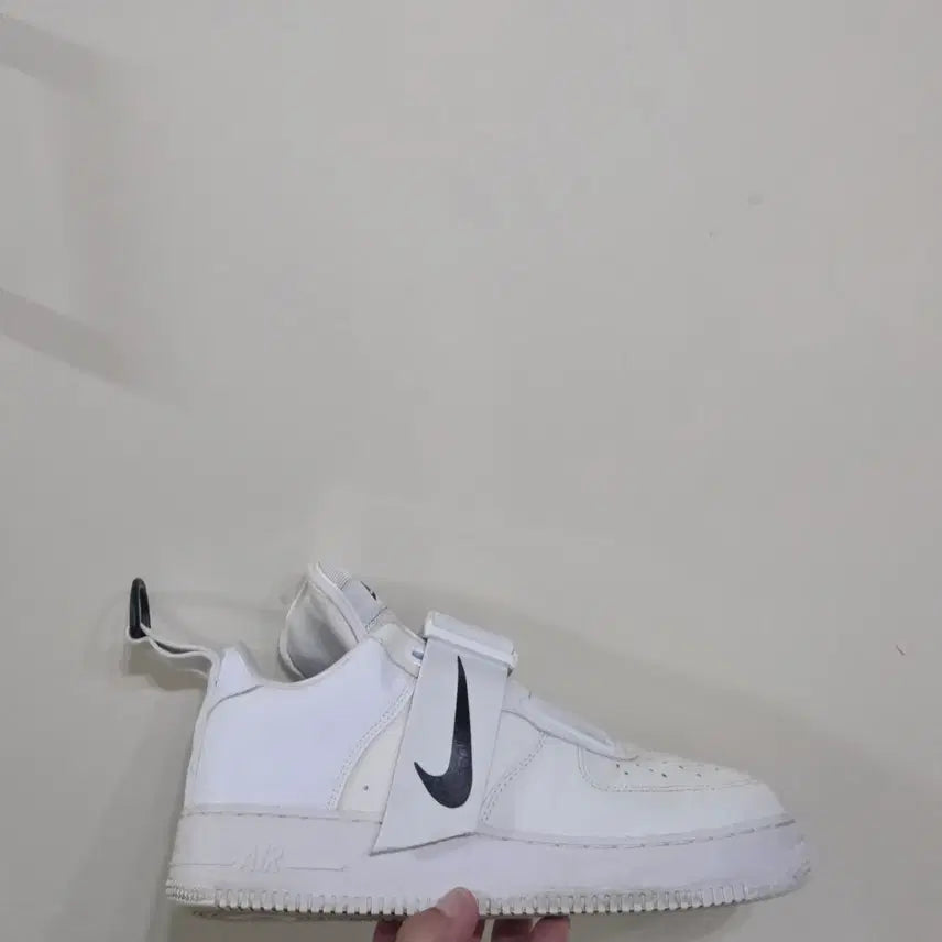 [BUNJANG] Nike Air Force 1 Utility White/Black Sneakers / [275] 나이키 에어포스1 유틸리티 화이트블랙ㅡ단종매물,최저가