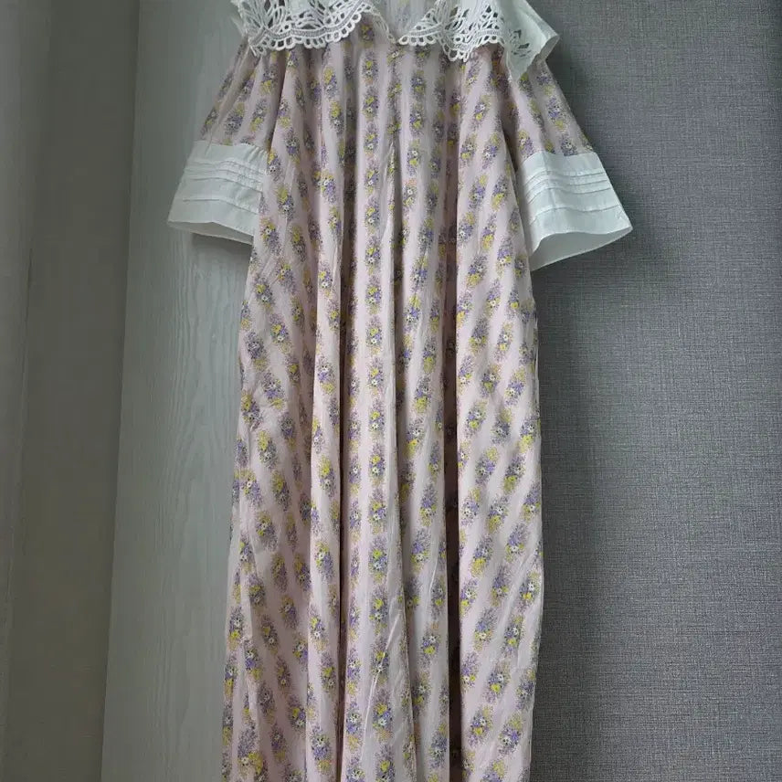 [BUNJANG] 2nd K Maxi Dress with Large Collar and Floral Pattern / 2nd K 빅카라 풍성맥시원피스
