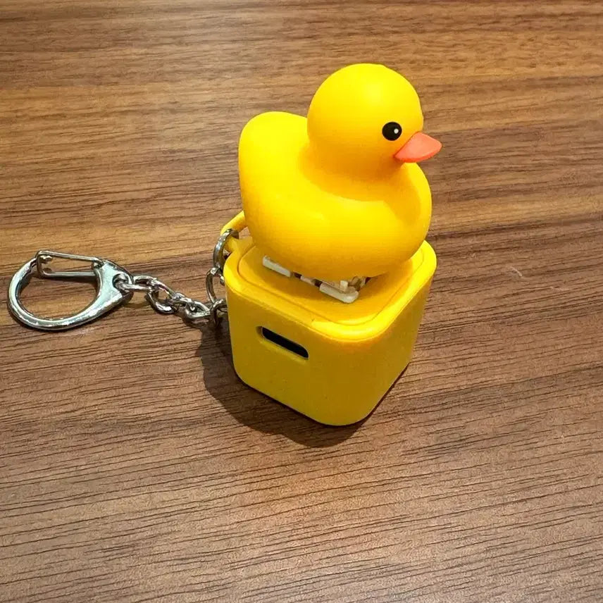 [BUNJANG] Squeaky Duck Clicker Keychain / 오리 소리나는 클리커 키링