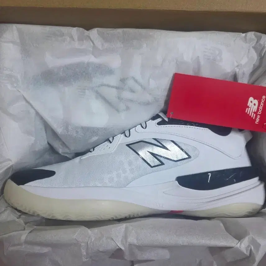 [BUNJANG] New Balance Hesi Low V2 2 Wide White/Black Sneakers / 뉴발란스 헤시로우 V2 2와이드 화이트/블랙 운동화 가격내림