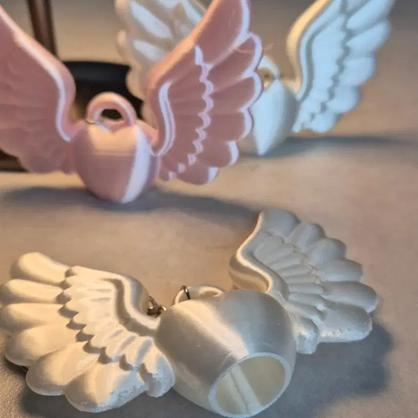 [BUNJANG] Angel Wing Lip Balm Keychain / (신상)천사날개 립밤 키링