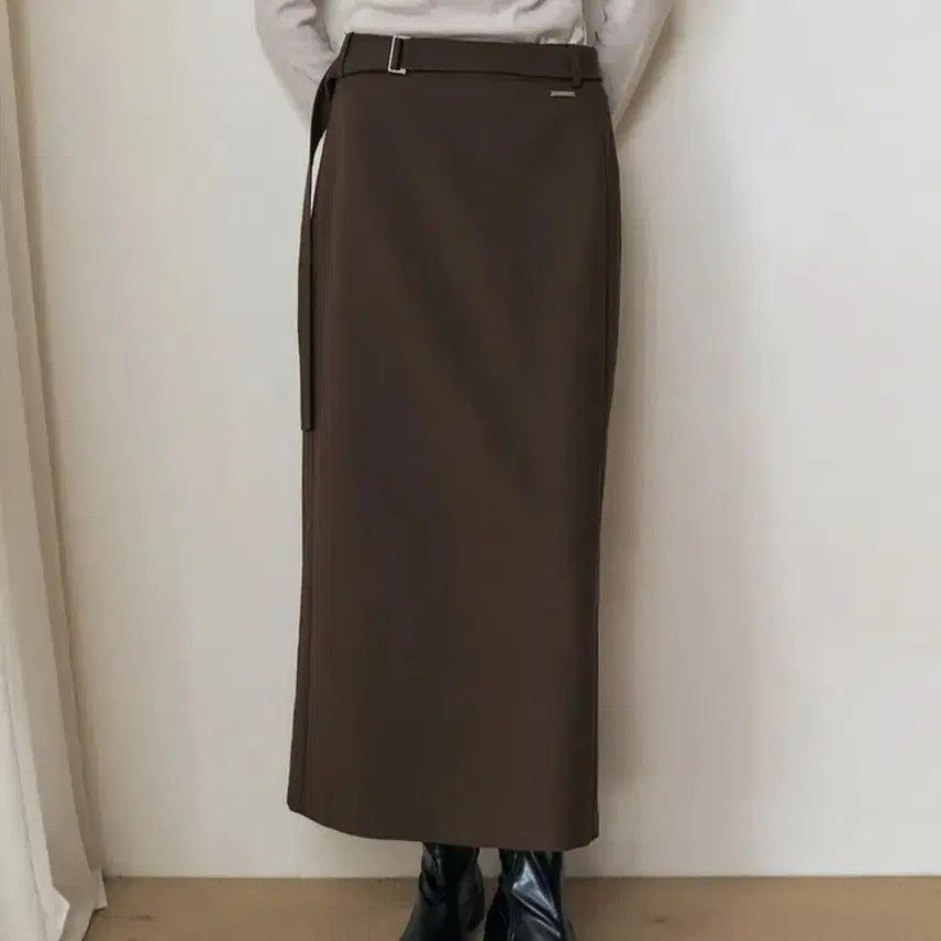 [BUNJANG] Artid H-Line Slit Detail Skirt (Brown / S) / 아티드 H라인 슬릿 디테일 스커트 (브라운 / S)
