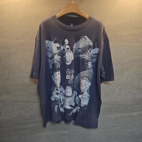 [BUNJANG] Disney Pixar Toy Story 5 Graphic T-Shirt / 디즈니 픽사! 토이 스토리 5 반팔티.