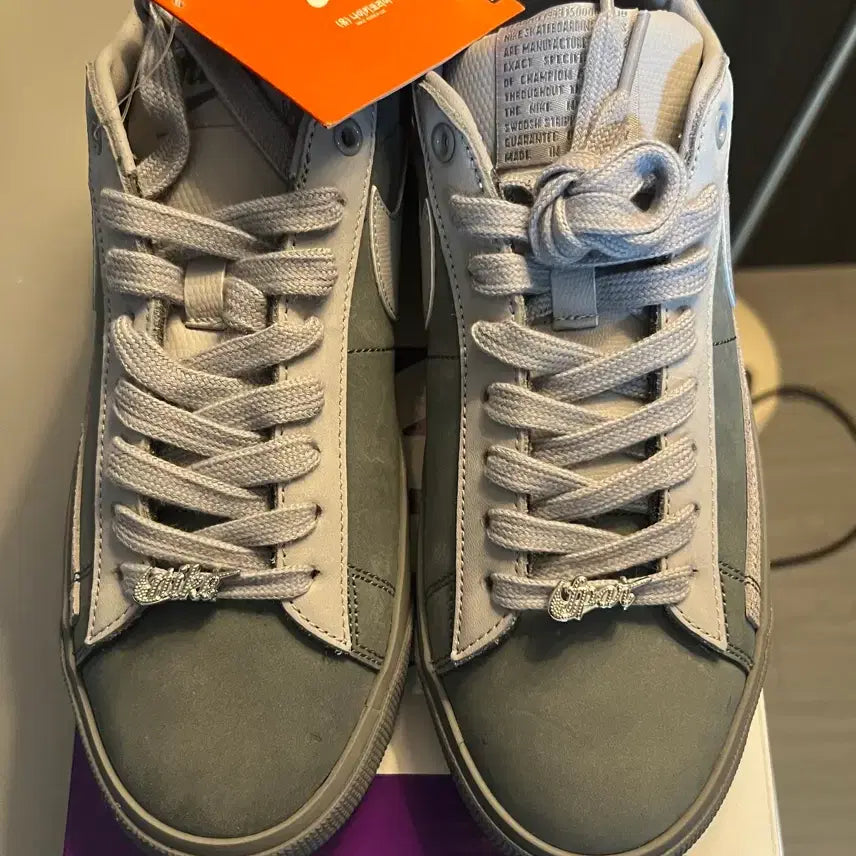 [BUNJANG] Nike SB Zoom Blazer Low QS Cool Grey/Wolf Sneakers / 나이키 SB 줌 블레이저 로우 QS 쿨 그레이/울프 판매합니다.
