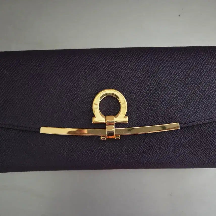 [BUNJANG] Salvatore Ferragamo Gancini Clip Gold-Tone Long Wallet (Purple) / 정품 페라가모 간치니 클립 금장 여성 장지갑 (보라/퍼플)