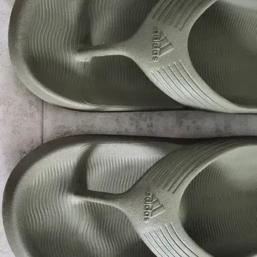 [BUNJANG] Adidas Flip-Flops Sandals Khaki / 아디다스 쪼리 슬리퍼 카키색 제상점 두개이상 구매시 무료배송