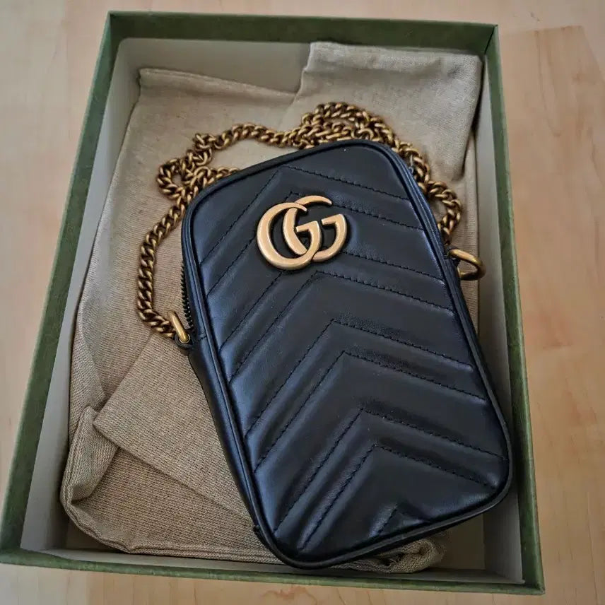 [BUNJANG] Gucci Marmont Matelassé Mini Crossbody Bag Black / 구찌 마몽 마틀라세 미니 크로스백 블랙