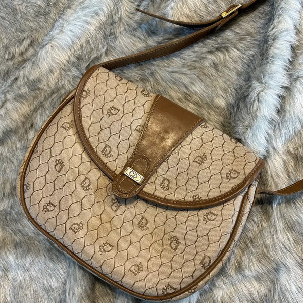 [BUNJANG] Christian Dior Vintage Honeycomb Flap Shoulder Bag / 크리스챤 디올 빈티지 허니콤 플랩 숄더백